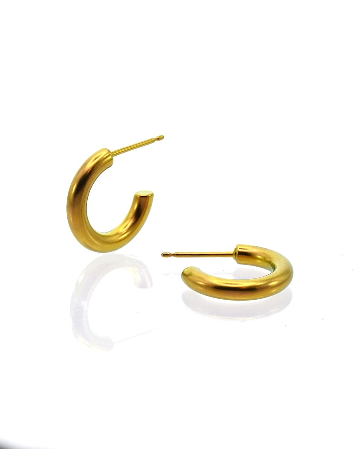 Pure Titanium 3/4 Hoop Earrings - 15mm - Image 3